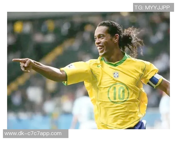 世界足球传奇小罗的辉煌生涯与独特魅力解析